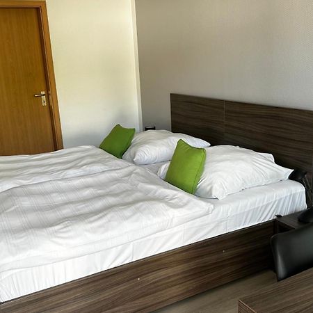 Messe Motel Laatzen Buitenkant foto