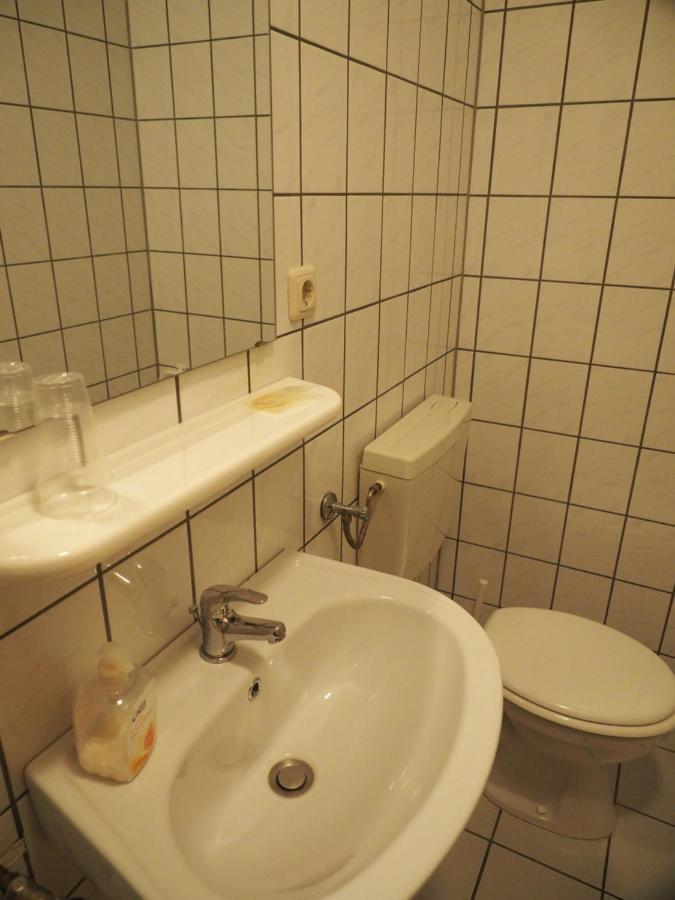 Messe Motel Laatzen Buitenkant foto