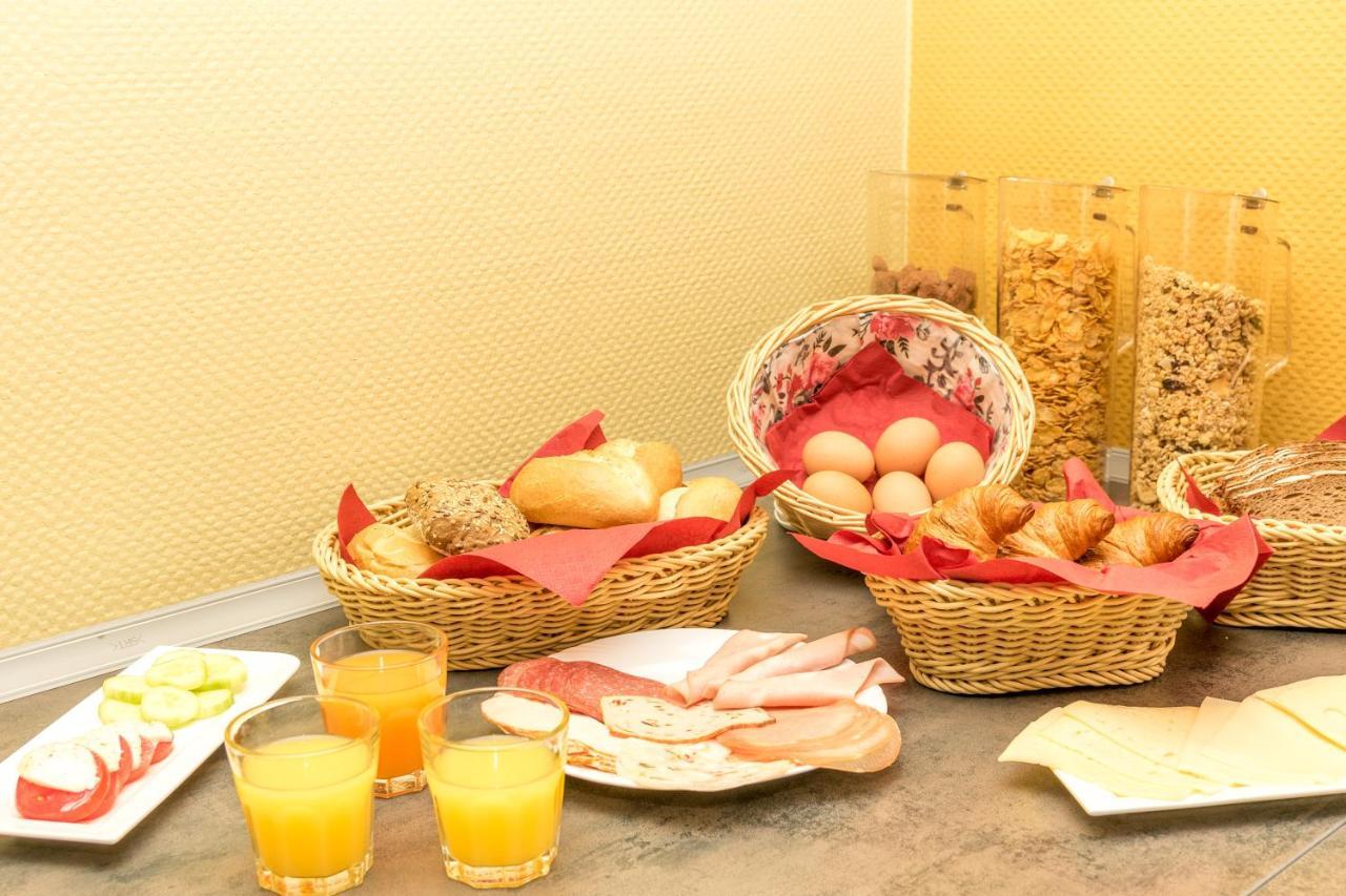 Messe Motel Laatzen Buitenkant foto