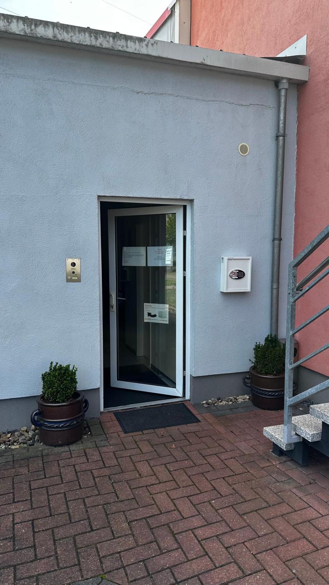 Messe Motel Laatzen Buitenkant foto