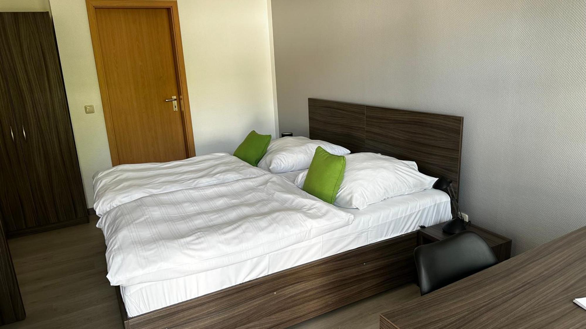 Messe Motel Laatzen Buitenkant foto