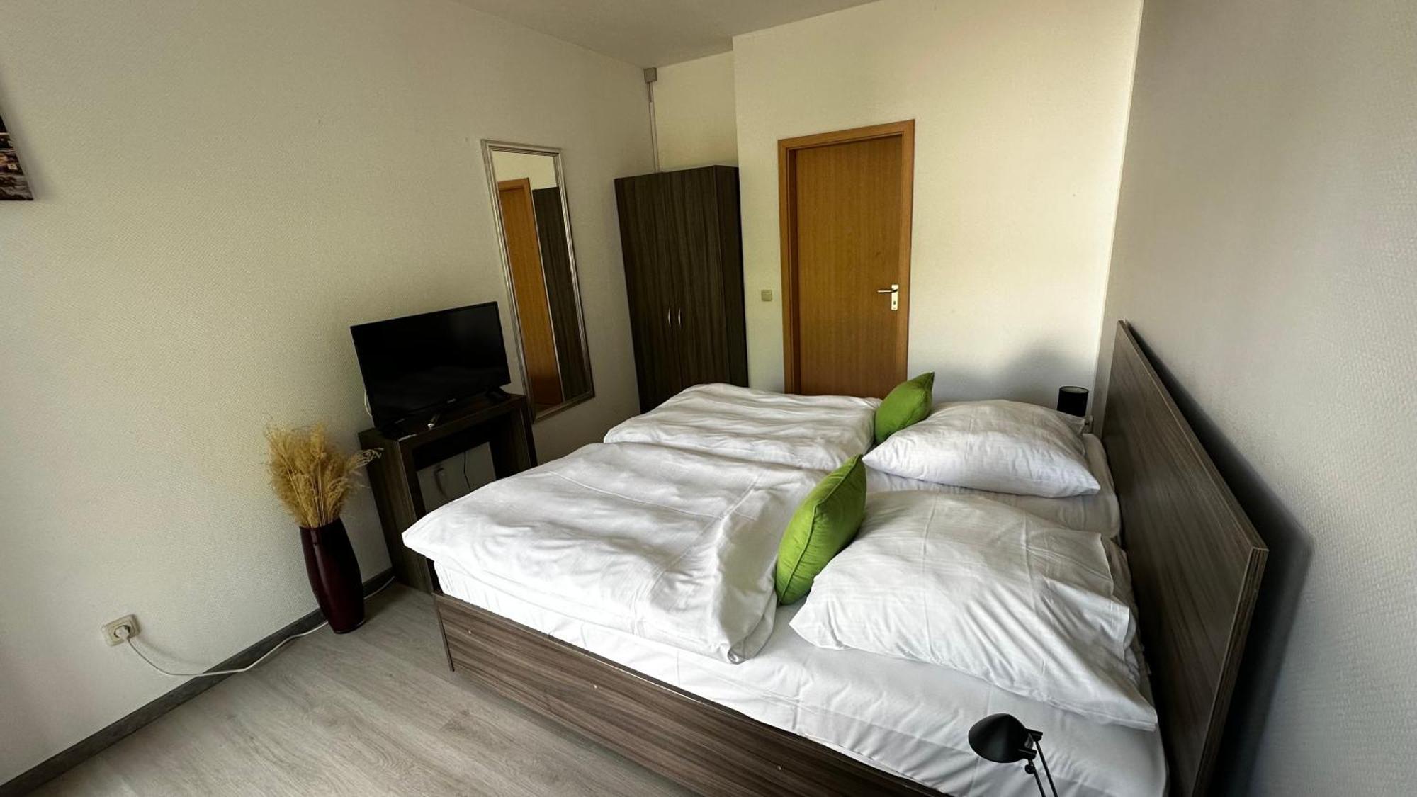 Messe Motel Laatzen Buitenkant foto