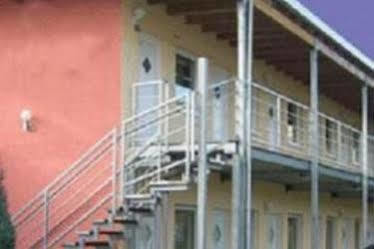 Messe Motel Laatzen Buitenkant foto